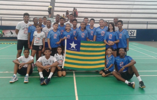 equipe, Badminton, Associao, Estados, medalhas, competio, Nordeste, nForam, participantes, quatro, excelentes, volta, ASBAGDI, jogos, entre, maior, Norte, domingo, neste, presena, praticamente, Encerrou, garantiu, finais, todas, nmero