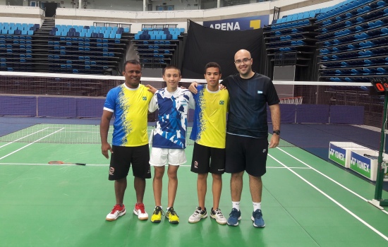 disputas, equipes, alunos, tanto, competio, individuais, escola, Badminton, integraram, seleo, Jnior, brasileira, projeto, seguida, inicio, Campeonato, Sul-Americano, dezembro