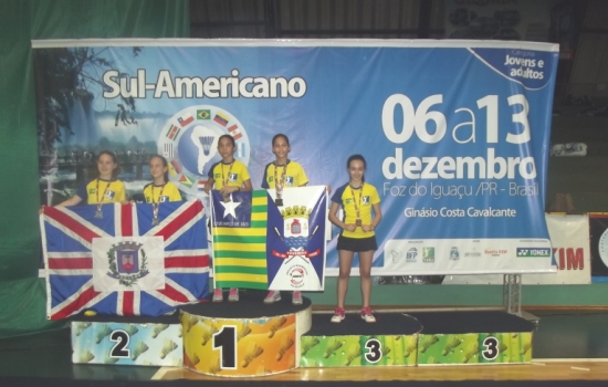 atletas, competio, disputas, categoria, Jnior, encerrou, jovens, Grande, Dirceu, Badminton, Associao, Iguau, individuais, iniciou, reservou, excelentes, Americano, Internacional, Campeonato, jogos, acirradas, ltimo, domingo, peruanos, brasileiros, entre, realizada