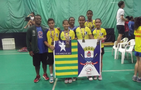 atletas, competio, disputas, categoria, Jnior, encerrou, jovens, Grande, Dirceu, Badminton, Associao, Iguau, individuais, iniciou, reservou, excelentes, Americano, Internacional, Campeonato, jogos, acirradas, ltimo, domingo, peruanos, brasileiros, entre, realizada