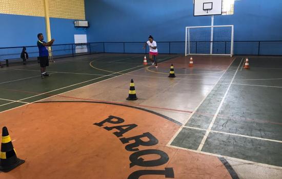 crianas, escolinhas, treinamento, Projeto, processo, jovens, Badminton, ensino-aprendizagem, parceria, realizao, volta, badminton, atende, Escola, oferta, ferramentas, educao