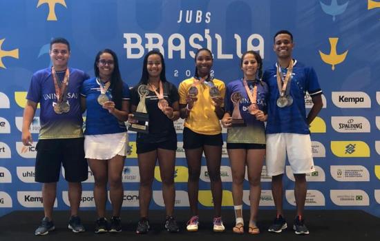 atletas, competio, Nossos, sexta-feira, nesta, mandaram, estiveram, projeto, encerraram, disputas, universitrios, melhores, rene, rsquo, setembro, iniciou, badminton