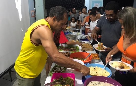 noite, atletas, esforo, confraternizao, presentes, durante, desta, tera-feira, estiveram, reconhecimento, alunos, finalizao, comprometimento, reuniram, fechamento, pessoas, jantar